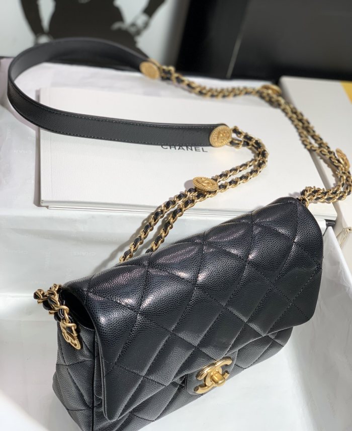  Handbag   Chanel  size  22 cm