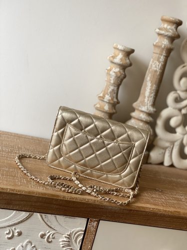  Handbag Chanel  0250  size  19 cm