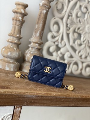  Handbag   Chanel  AP81205  size 9*12.3*3.2 cm