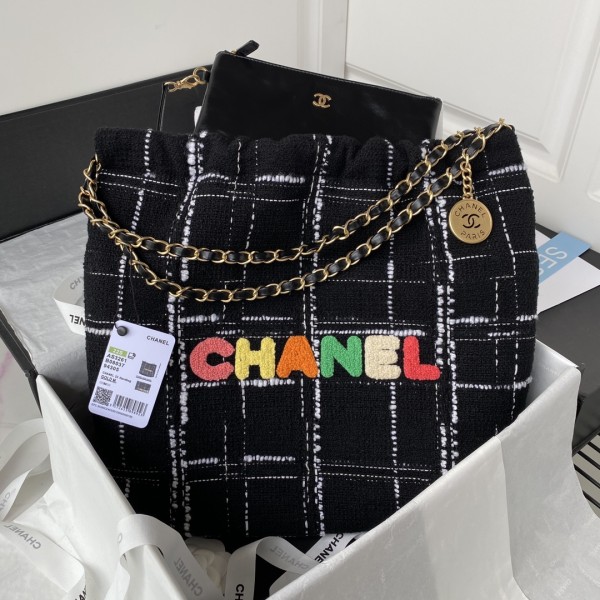  Handbag   Chanel AS3261  size  39×42×8 cm