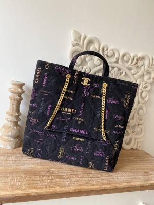  Handbag  Chanel 3128  size 51x43x3 cm