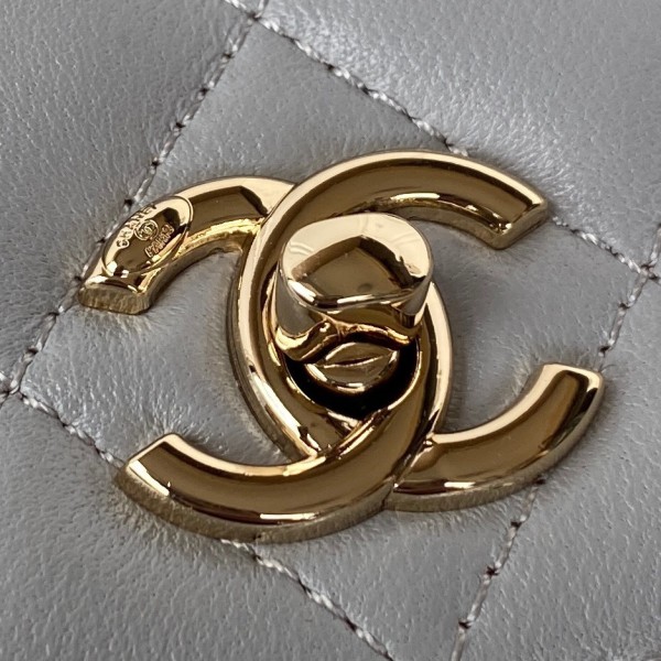  Handbag   Chanel  AP1450  size  19 cm