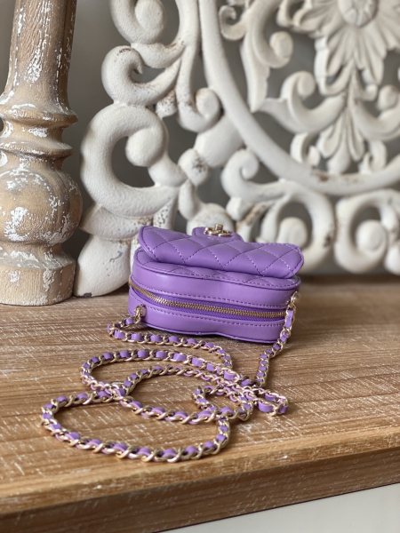  Handbag   Chanel 81203 size  12×13×5.5 cm