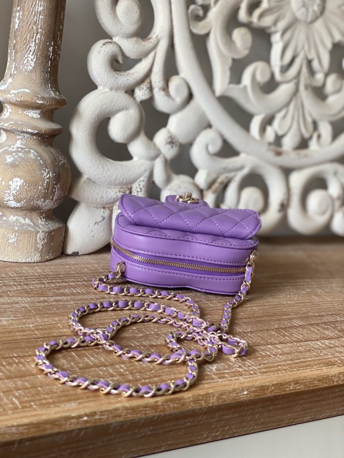  Handbag   Chanel 81203 size  12×13×5.5 cm