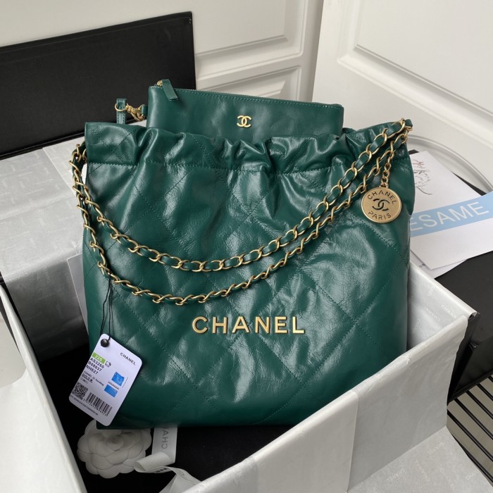  Handbag   Chanel  AS3260  size  35x37x7 cm