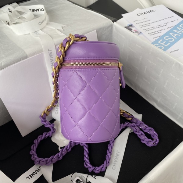  Handbag  Chanel AS3210 size 16x13x11 cm 