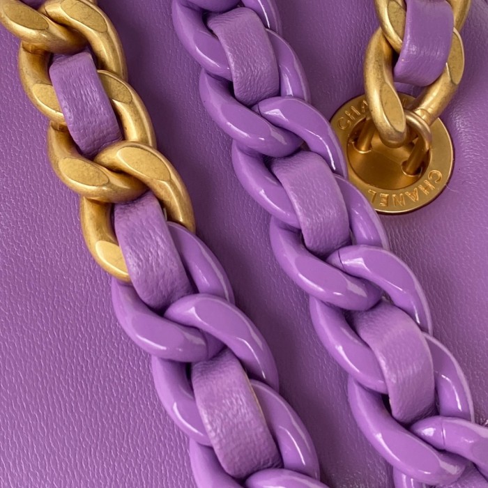  Handbag  Chanel AS3210 size 16x13x11 cm 