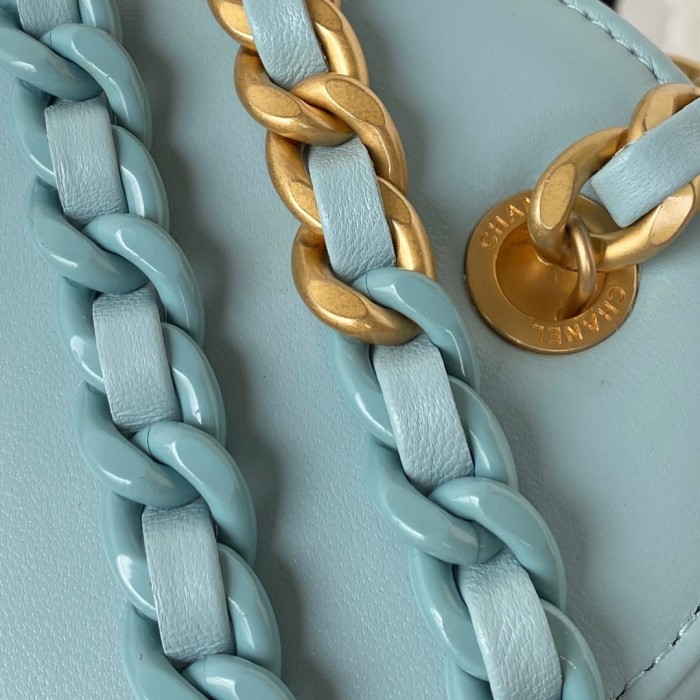  Handbag   Chanel  AS3210  size 16x13x11 cm