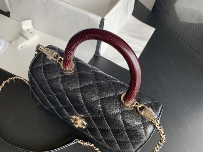  Handbag   Chanel  2215  size 19 cm