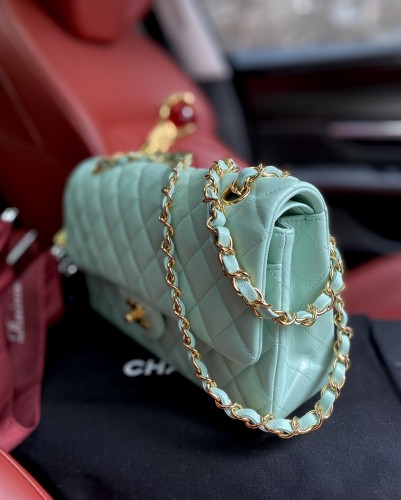  Handbag   Chanel  A01112  size  25.5*15.5*6.5 cm