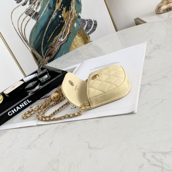 Handbag  Chanel  81462  size  9*10.5*2.5 cm