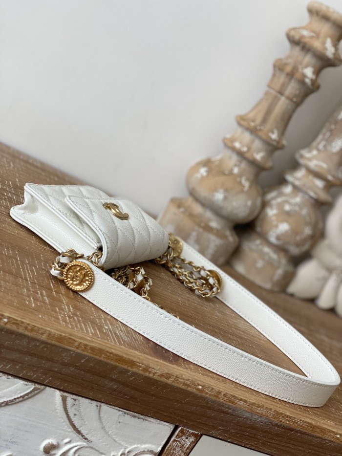  Handbag  Chanel AP81205  size  9*12.3*3.2 cm