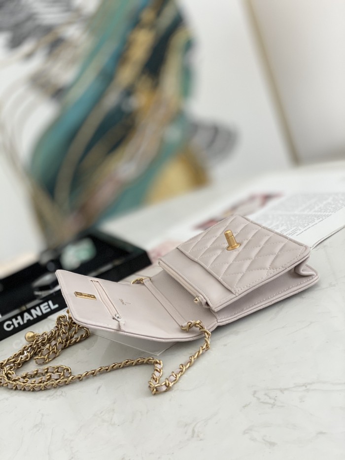   Handbag  Chanel 81133  size  19 cm