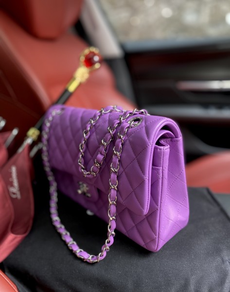  Handbag   Chanel  A01112  size 25.5*15.5*6.5 cm