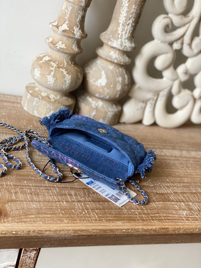  Handbag  Chanel 2623  size  14x10 cm