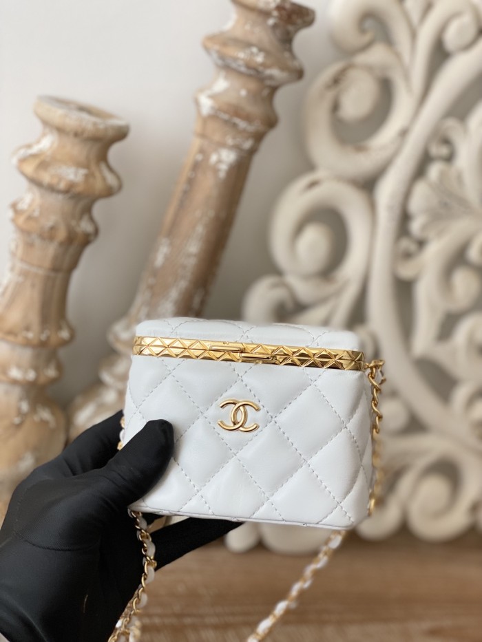 Handbag  Chanel  AP2717 size 9.5×11×8 cm