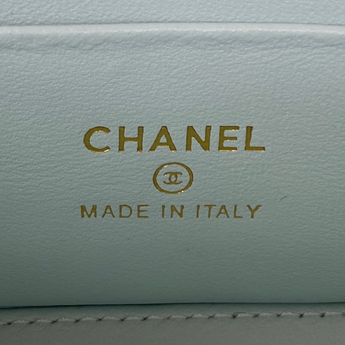  Handbag   Chanel AP1341  size  9.5x17x8 cm