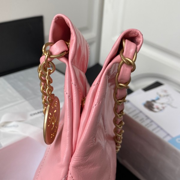  Handbag   Chanel AS3260  size  35x37x7 cm