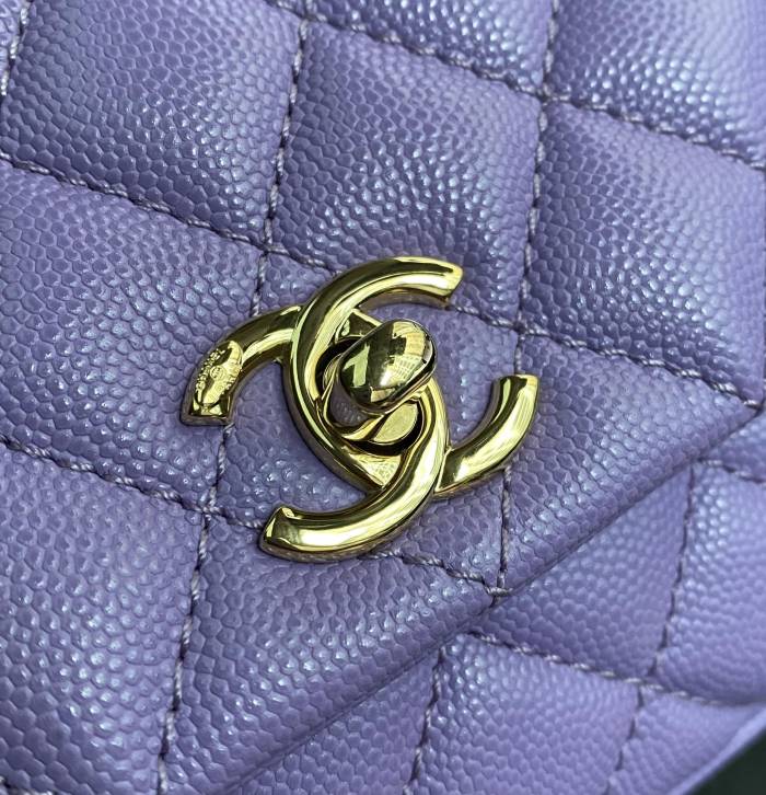  Handbag   Chanel  AS2215  size  𝟏𝟑*𝟏𝟗*𝟗 𝑐𝑚