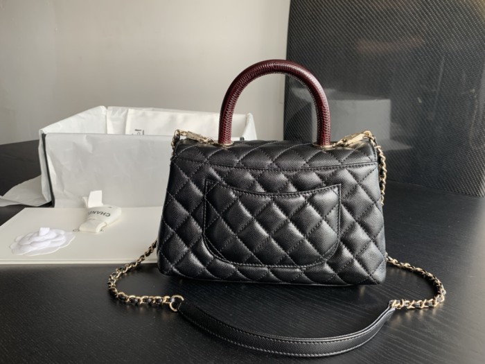  Handbag   Chanel  2215  size 19 cm