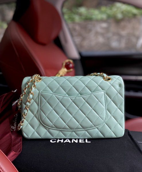  Handbag   Chanel  A01112  size  25.5*15.5*6.5 cm