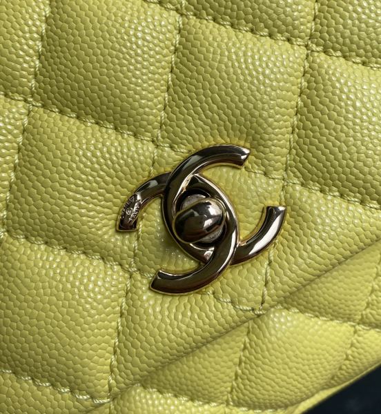  Handbag   Chanel   AS2215  size  𝟏𝟑*𝟏𝟗*𝟗 𝑐𝑚  