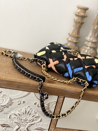 Handbag  Chanel 1160  size  26*9*16  cm