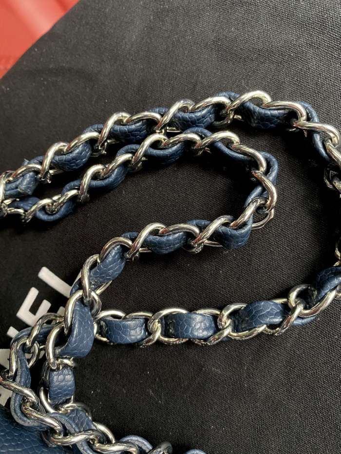  Handbag   Chanel  A01112  size  25.5*15.5*6.5  cm