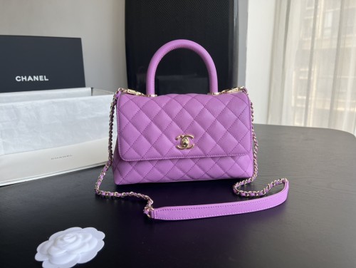  Handbag   Chanel   93925 size  24 cm 