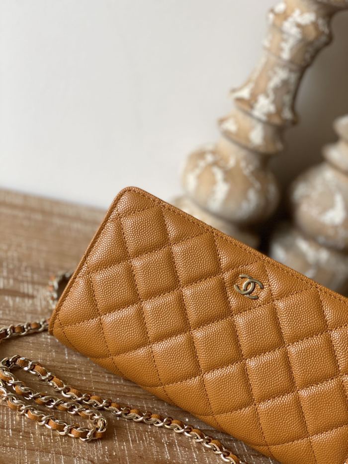  Handbag   Chanel  0250  size  19 cm