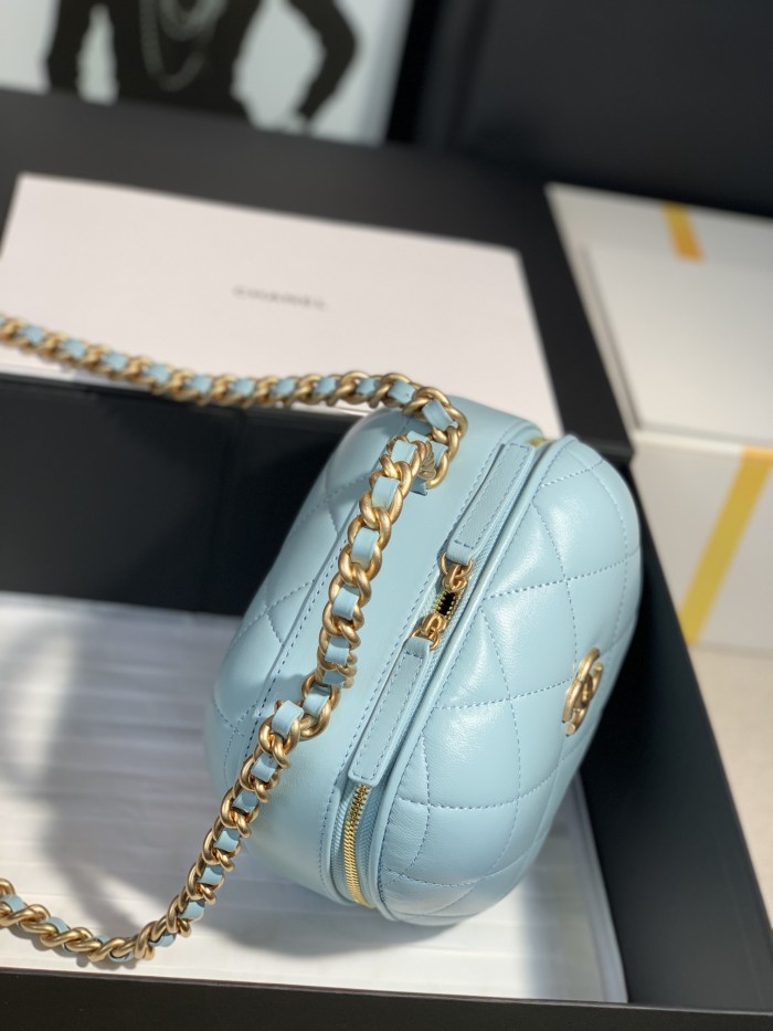  Handbag   Chanel 1050 