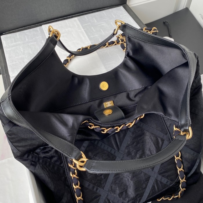  Handbag  Chanel  AS2993 