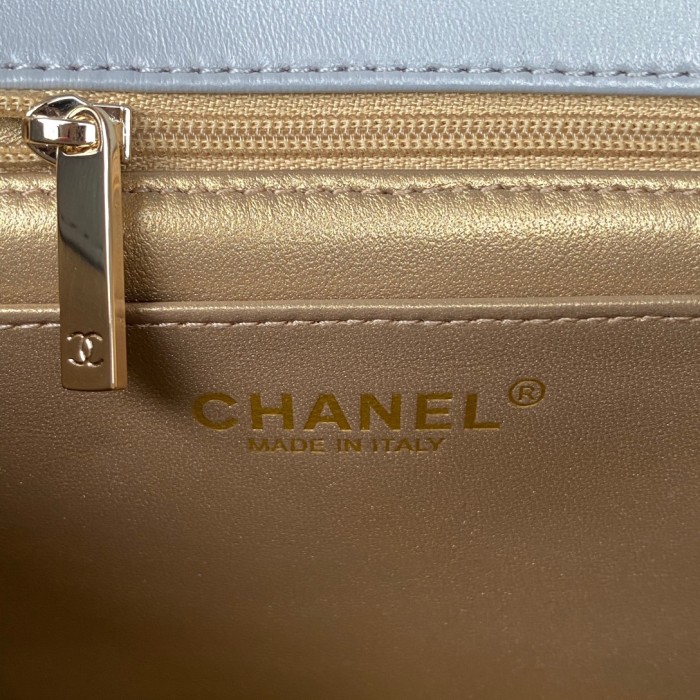  Handbag   Chanel  AS1786  size  17 cm