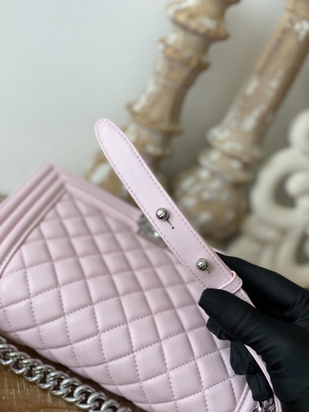  Handbag   Chanel  67086  size  25 cm