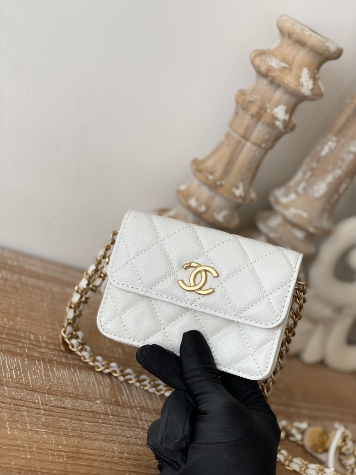  Handbag  Chanel AP81205  size  9*12.3*3.2 cm