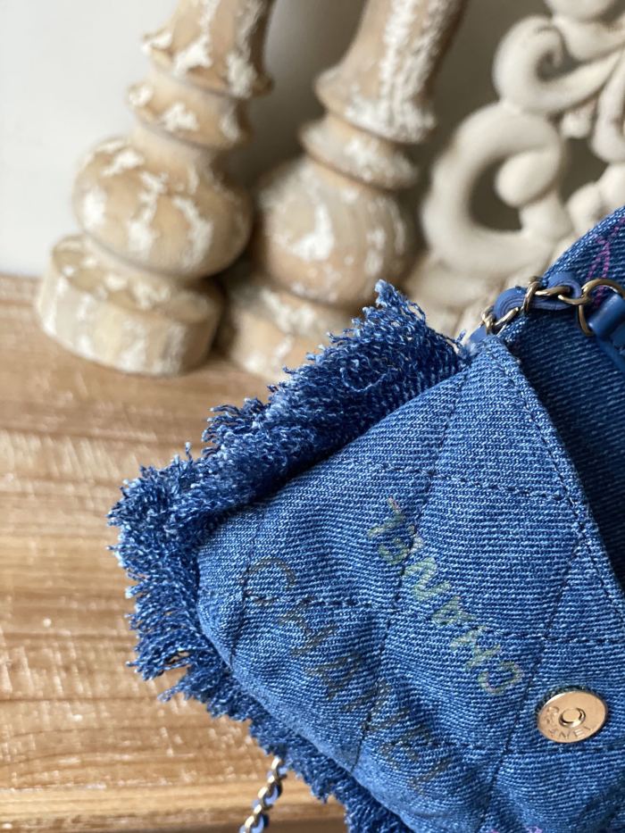  Handbag  Chanel 2623  size  14x10 cm