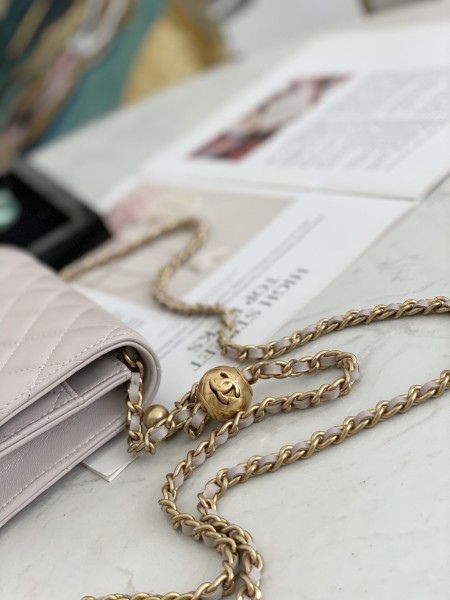   Handbag  Chanel 81133  size  19 cm