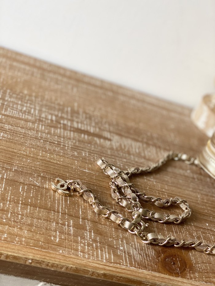  Handbag   Chanel  81202  size  8.5×11×5.5 cm