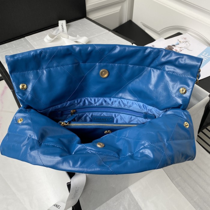  Handbag   Chanel AS3260  size  35x37x7 cm