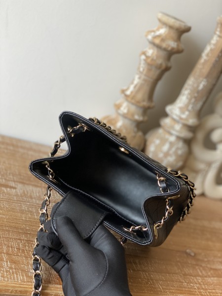  Handbag  Chanel  AS3176  size  16X15X9 cm