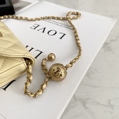 Handbag  Chanel  81462  size  9*10.5*2.5 cm