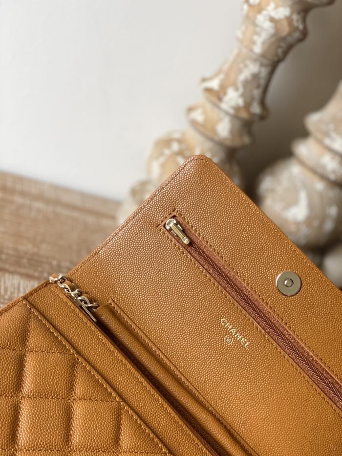  Handbag   Chanel  0250  size  19 cm