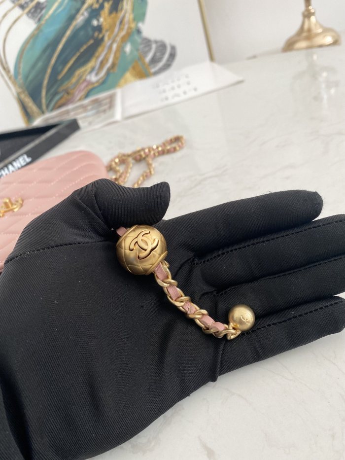  Handbag  Chanel 81133  size  19 cm