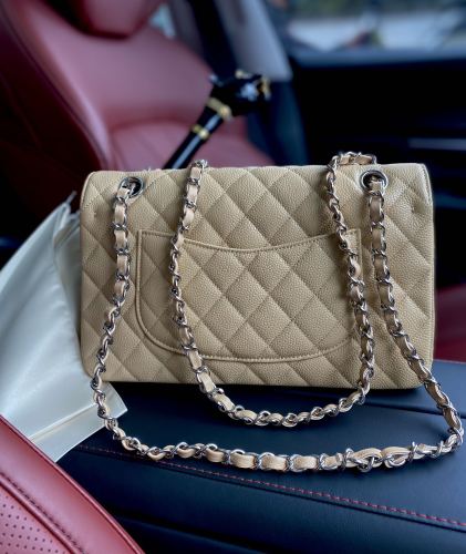 Handbag  Chanel  A01112  size  25.5*15.5*6.5 cm