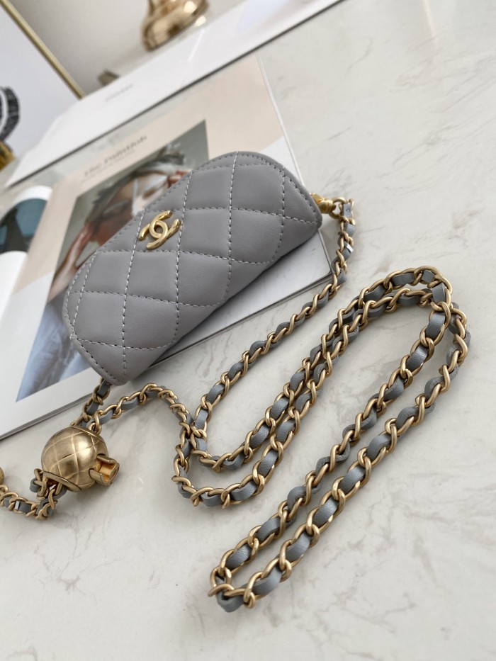  Handbag   Chanel  81462  size  9*10.5*2.5 cm