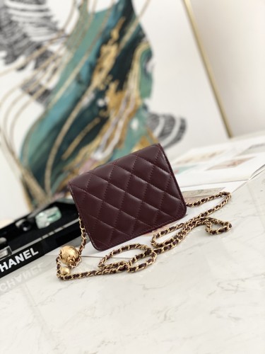  Handbag  Chanel 81135  size 12.5 9 2.5 cm