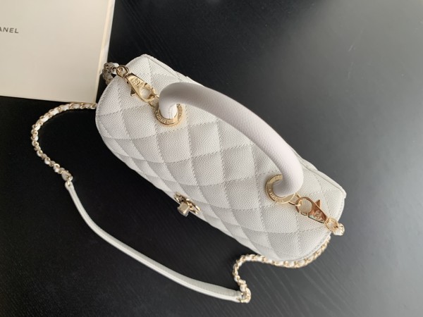  Handbag   Chanel 93925  size  24 cm 
