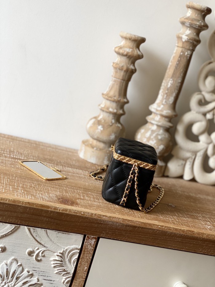 Handbag  Chanel  AP2717 size  9.5×11×8 cm