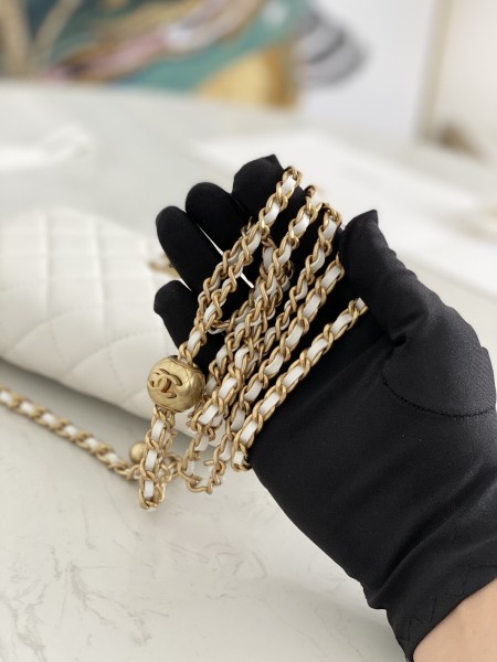  Handbag  Chanel  81133  size  19 cm