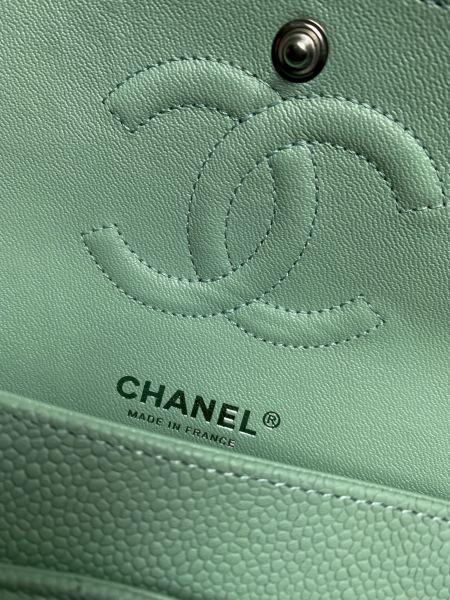  Handbag  Chanel  A01112  size  25.5*15.5*6.5  cm